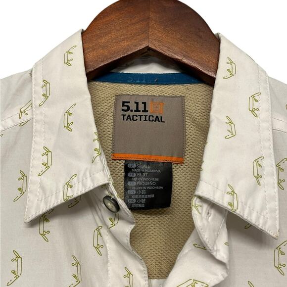 Mens 5.11 Tactical Series Pearl Snap Cream Button Down Shirt Size SM - Picture 5 of 5